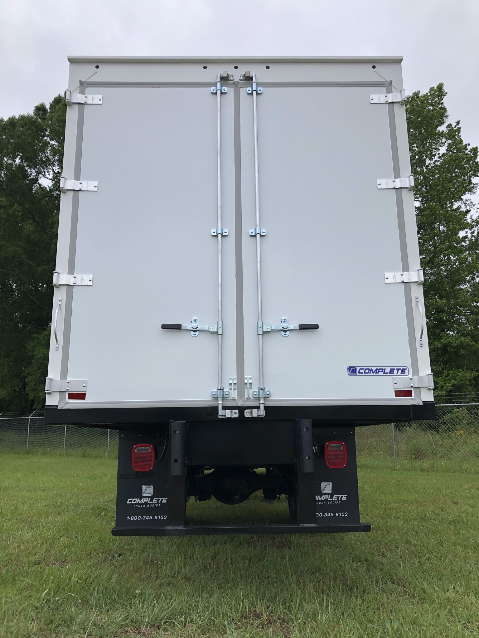 Full Opening Double rear doors (these door's opening is as wide as the