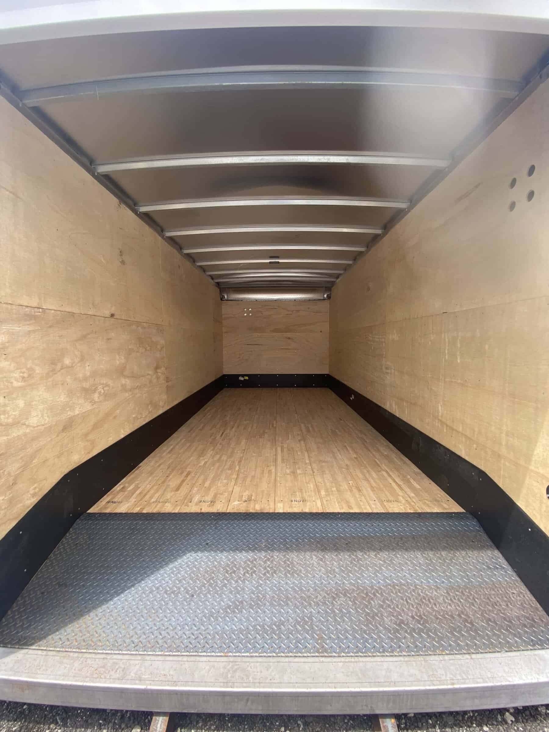 18’ ALUMINUM ENCLOSED VANSCAPE BODY (16' + 2' ENCLOSED DOVETAIL), INCLUDING DOVETAIL (18' TOTAL LENGTH - 16' flat & 2' enclosed dovetail) - Image 4
