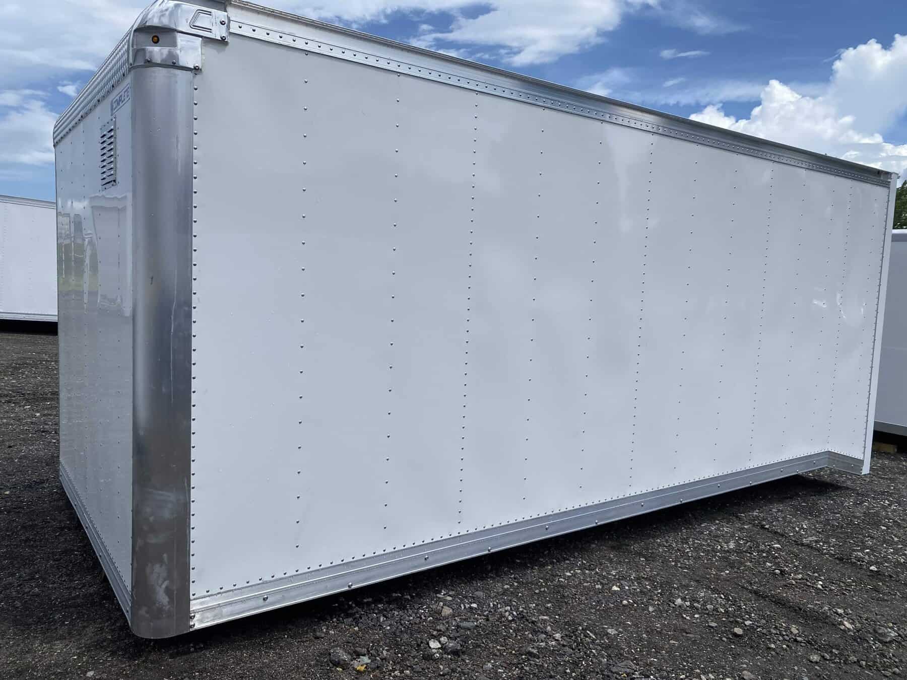 18’ ALUMINUM ENCLOSED VANSCAPE BODY (16' + 2' ENCLOSED DOVETAIL), INCLUDING DOVETAIL (18' TOTAL LENGTH - 16' flat & 2' enclosed dovetail) - Image 2